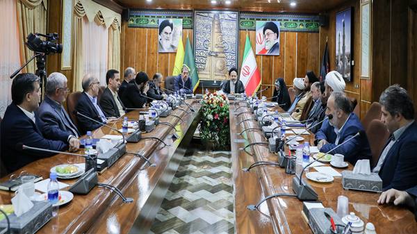 تقدیر سرپرست حجاج ایرانی از «سحر امامی» مجری شبکه خبر با تشرف به سرزمین وحی+عکس