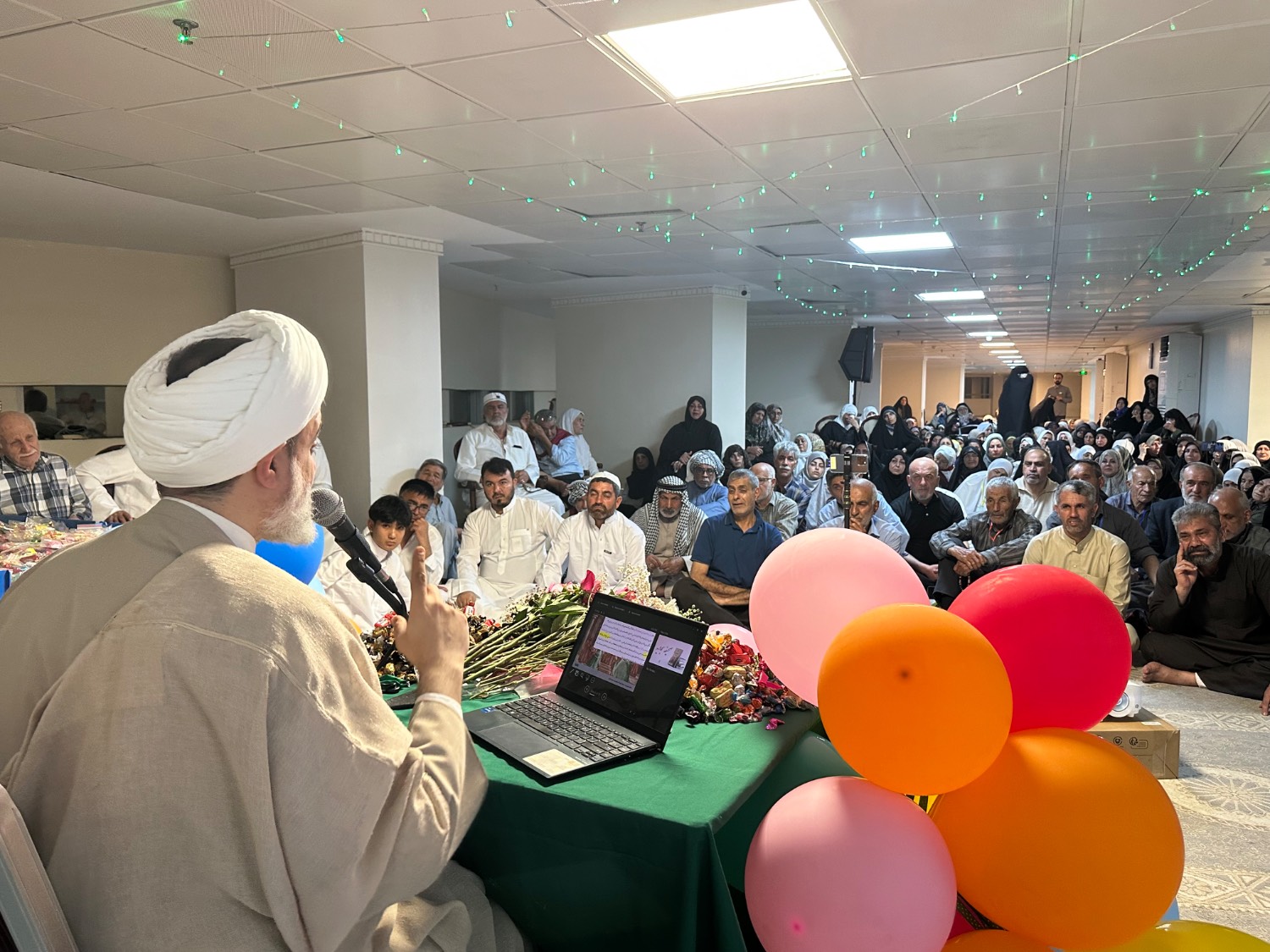 جشن میلاد امام زین‌العابدین (ع) با حضور گسترده زائران در مکه مکرمه برگزار شد