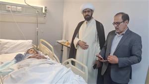 عیادت مسئول دفتر نمایندگی بعثه در مدینه از زائران ایرانی بستری در بیمارستان ملک فهد این شهر
